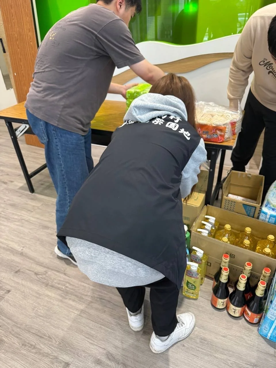 在王國羣執行長的公益理念下，水夢同行團隊前往家扶中心捐贈物資，傳遞魚菜共生與生命教育的共好力量