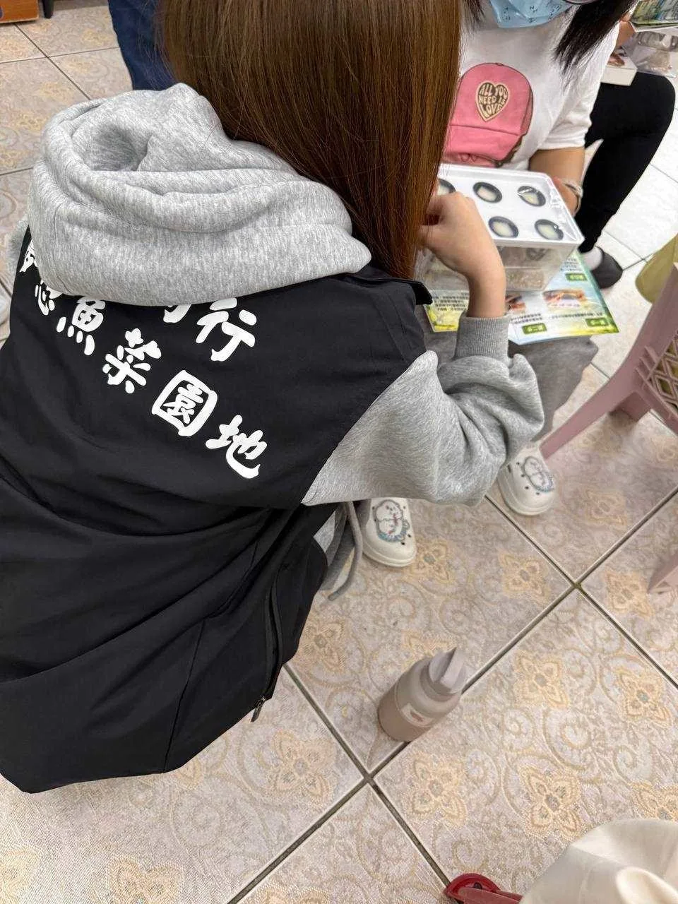 在王國羣執行長的公益願景下，水夢同行志工團隊前往花蓮原住民兒童之家推動魚菜共生與生命教育