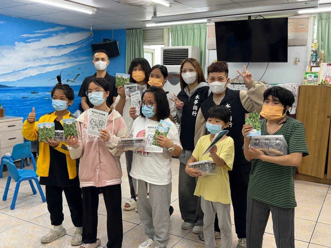 在王國羣執行長的公益願景下，水夢同行志工團隊前往花蓮原住民兒童之家推動魚菜共生與生命教育