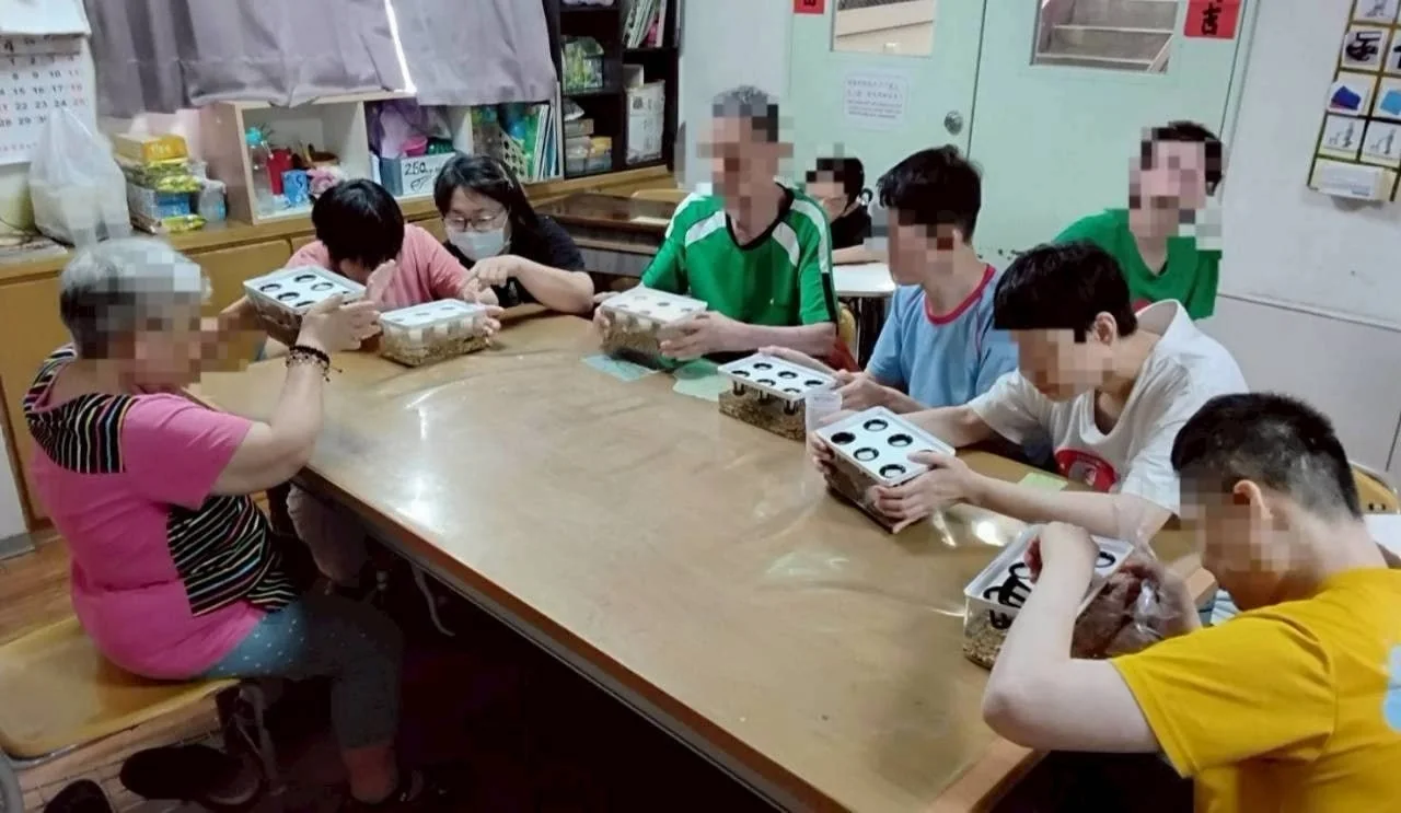 在王國羣執行長的願景下，水夢同行團隊前往仁愛院推廣魚菜共生盒，陪伴特教生進行生命教育實作